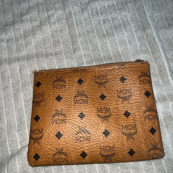 MCM clutch bag - Picture 6 of 6